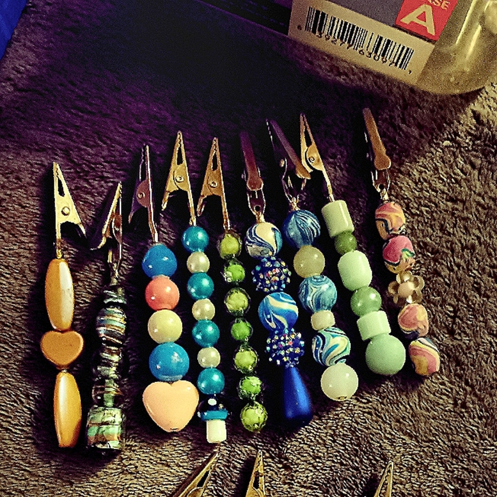 Alligator clips